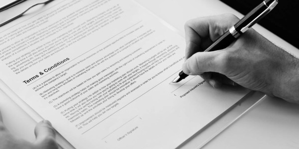 Derecho Mercantil / Abogados Mercantilistas Alcalá de Henares · Cumplimiento Normativo en Sector de Telecomunicaciones