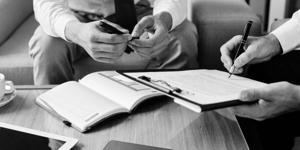 Derecho Mercantil / Abogados Mercantilistas Alcalá de Henares · Cumplimiento Normativas de Protección de Datos / RGPD / LOPD